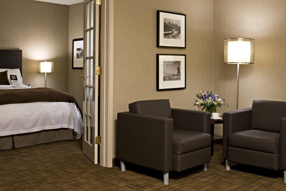 Delta Hotels Calgary Airport In-Terminal Buitenkant foto