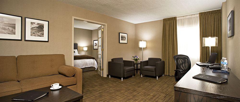 Delta Hotels Calgary Airport In-Terminal Buitenkant foto