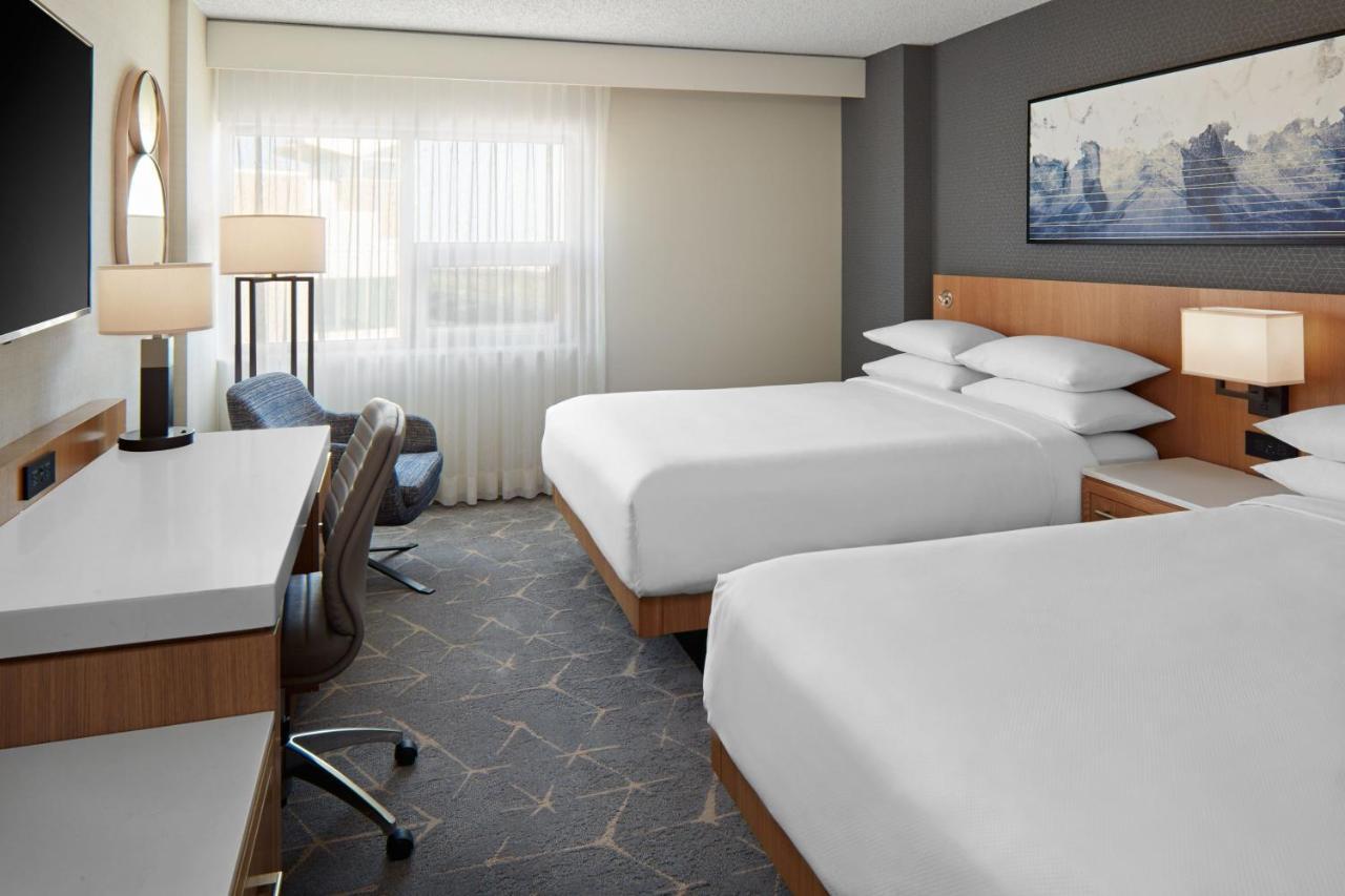 Delta Hotels Calgary Airport In-Terminal Buitenkant foto